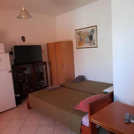 Esthir S Guest House- Sea View Naxos City