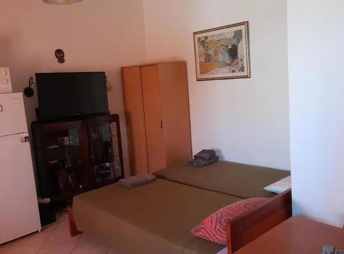 Esthir S Guest House- Sea View Naxos City